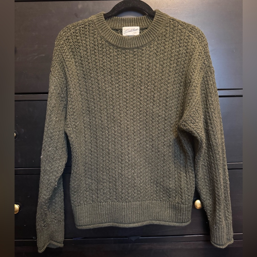 Universal Thread Women's Textured Knit Sweater - Olive Green